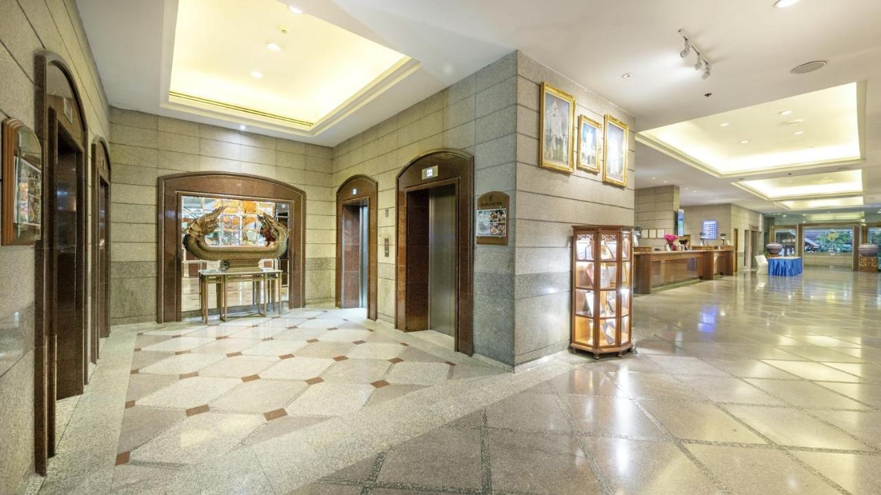 Ramada By Wyndham Bangkok Chaophya Park Hotel Exterior foto